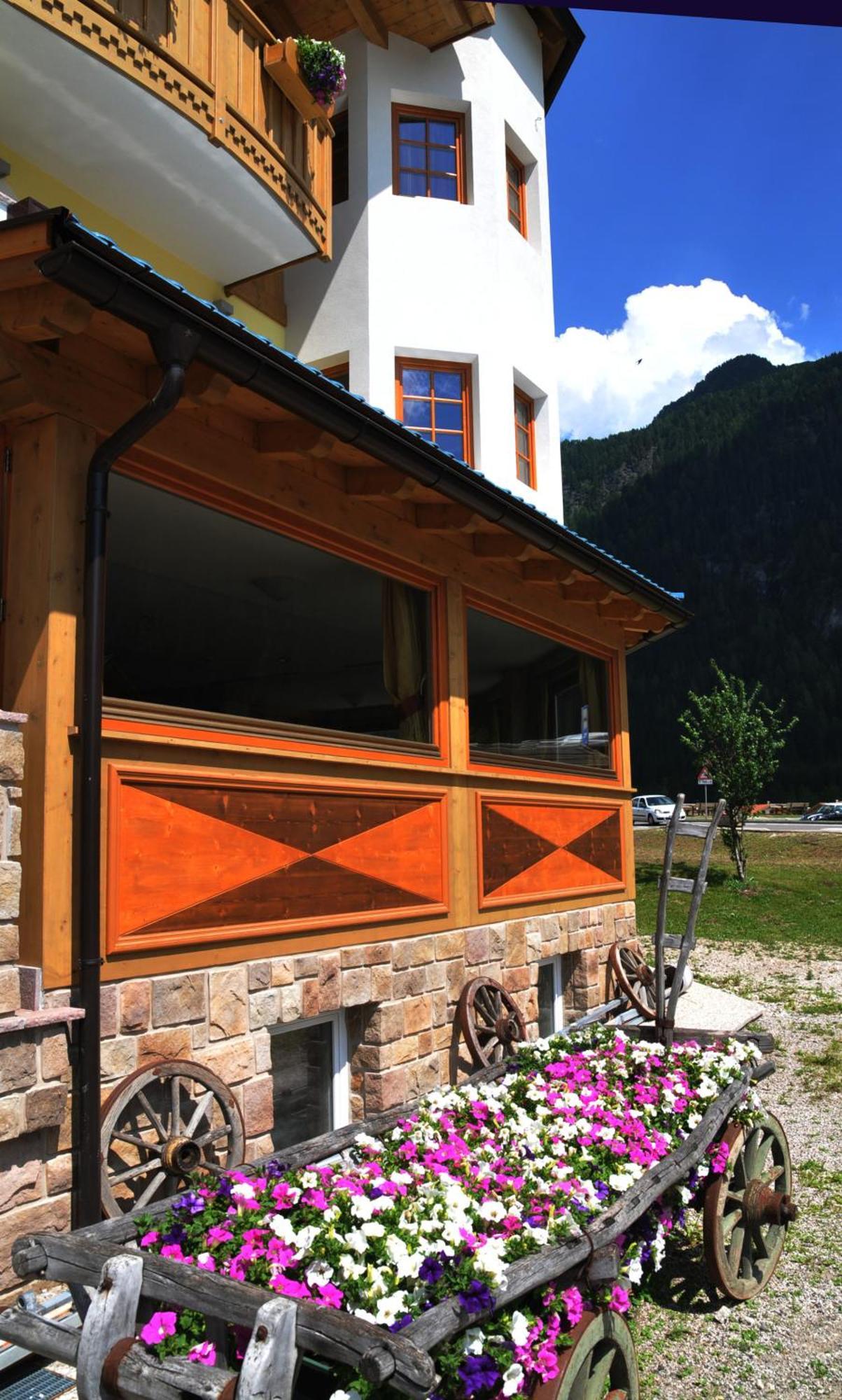 Hotel Ciamol Campitello di Fassa Exterior foto