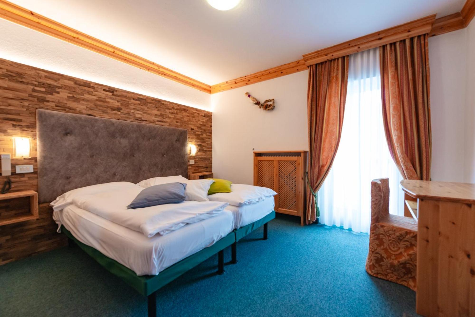 Hotel Ciamol Campitello di Fassa Exterior foto